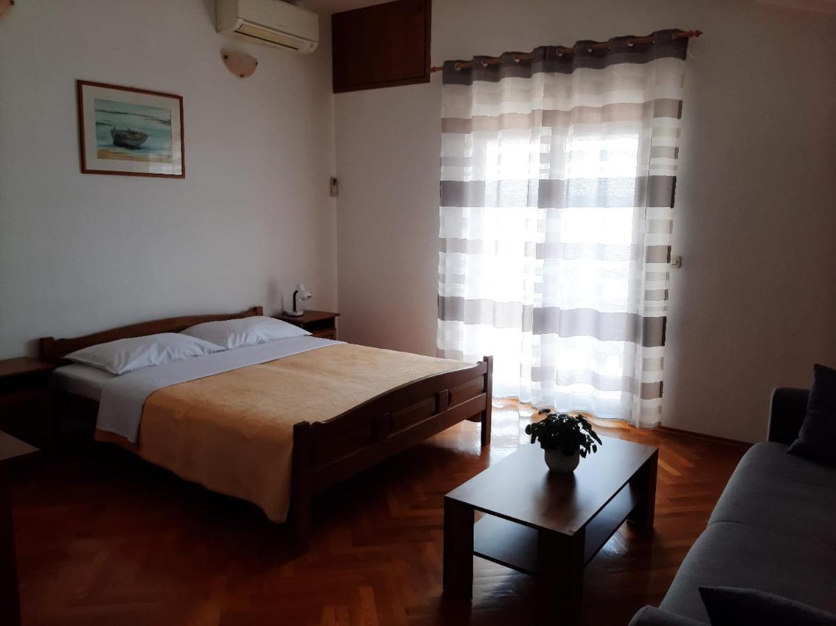 Apartments Ivanka Starigrad Paklenica Eksteriør bilde