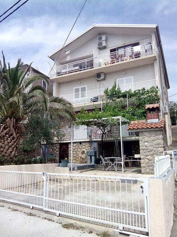 Apartments Ivanka Starigrad Paklenica Eksteriør bilde